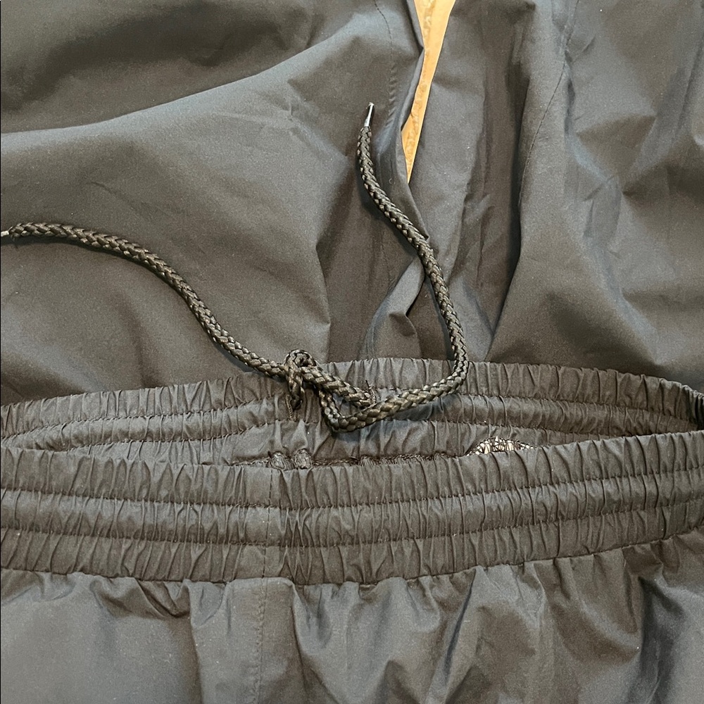 🏷️ NWOT Sun Mountain Women's Black Athletic Pants - Picture 5 of 9